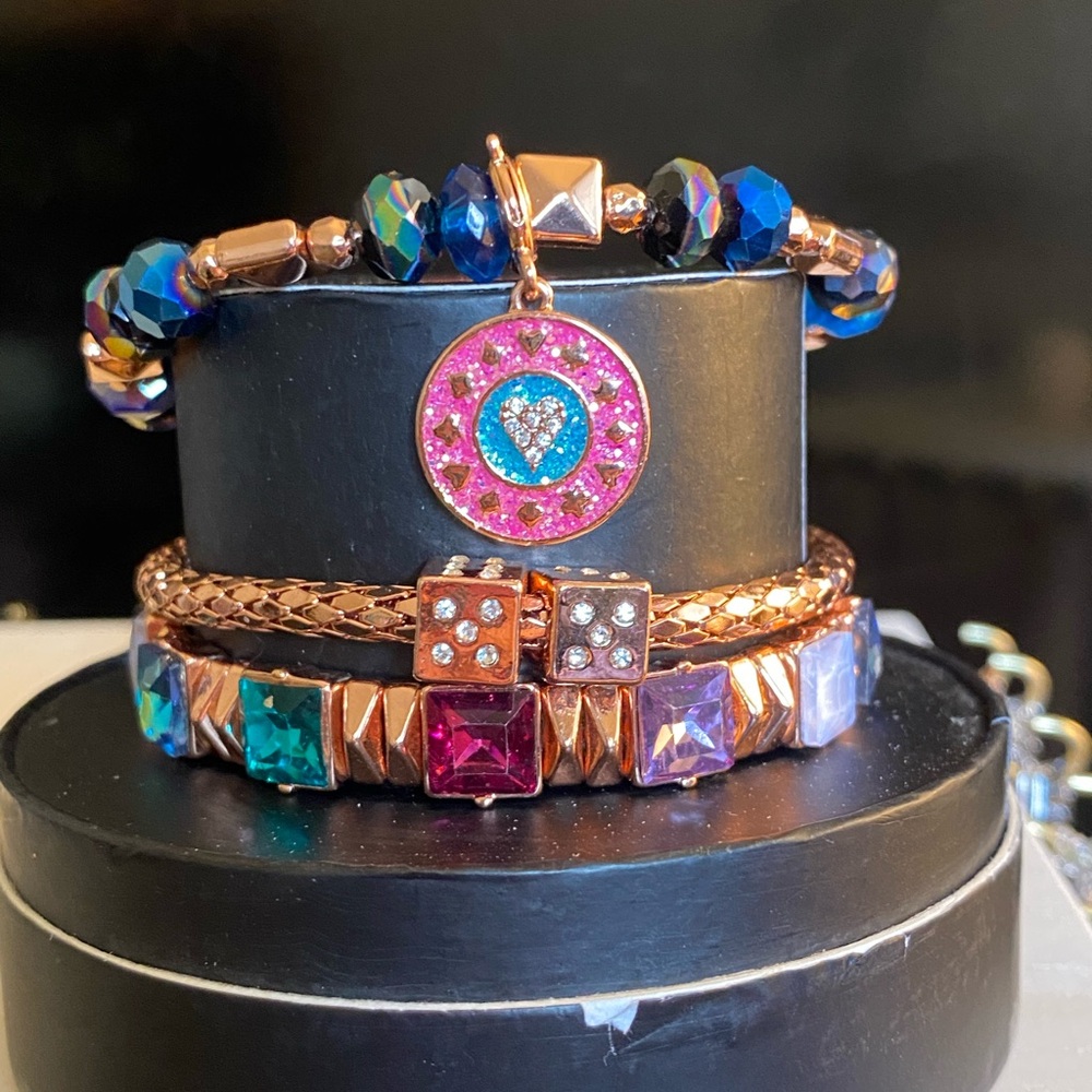 Bomb Party Holiday Stacks